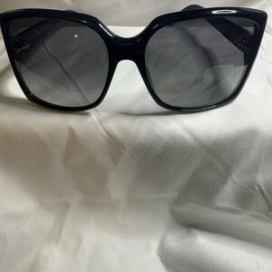 Gucci Black Oversized Sunglasses